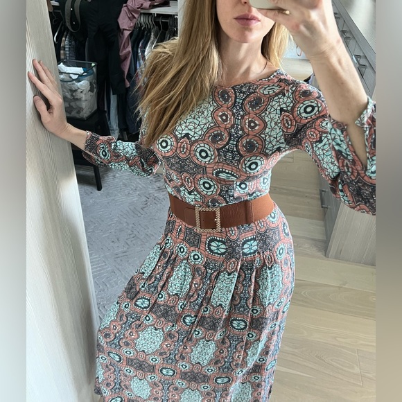 Vintage printed maxi dress with long sleeves and fitted waist - Picture 3 of 8